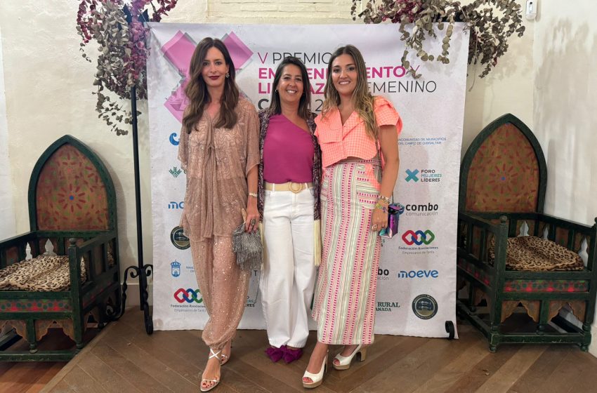  Begoña Arana recibe el Premio a la Trayectoria Profesional Femenina